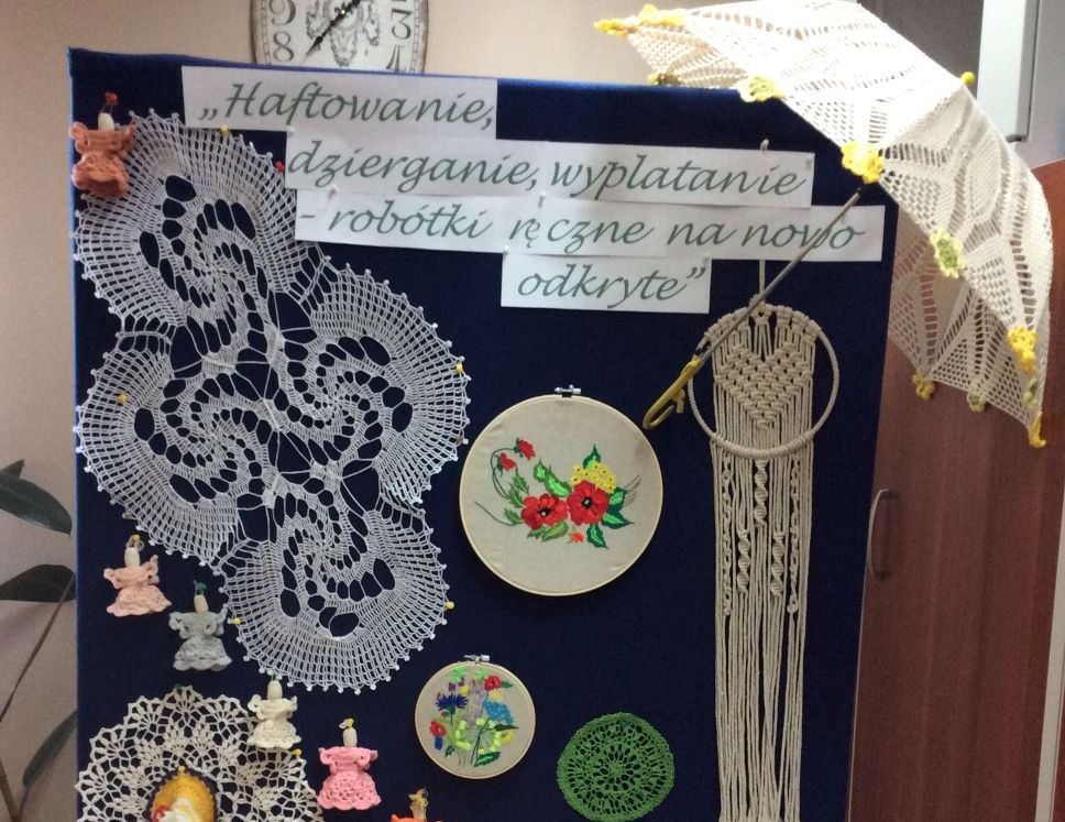 „Haftowanie, dzierganie, wyplatanie – robótki ręczne na nowo odkryte”